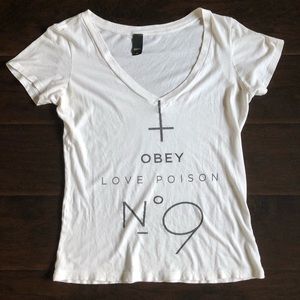 Obey Vneck T-shirt